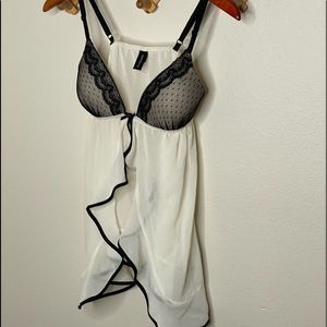 Chiffon Babydoll black and white lace size M